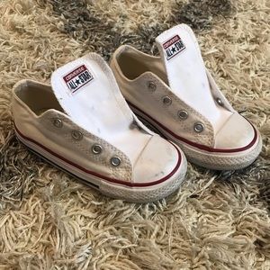 Converse toddler white shoes size 8